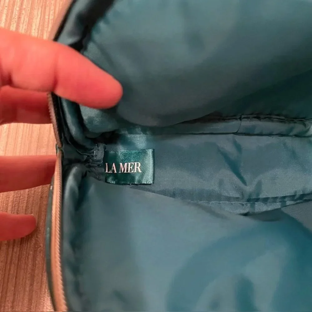 NEW La Mer Metallic Green Zippered Makeup Cosmetic Bag Travel